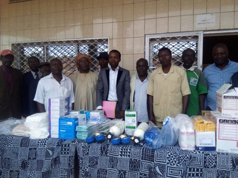Dons à l'hôpital de Batié