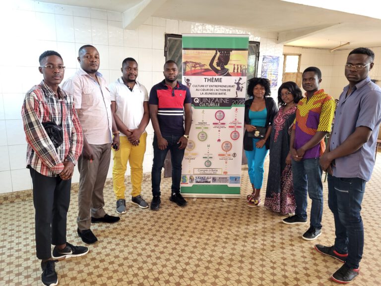 Pôh TÉ e.V. soutient la médiathèque AJES Batié à Yaoundé